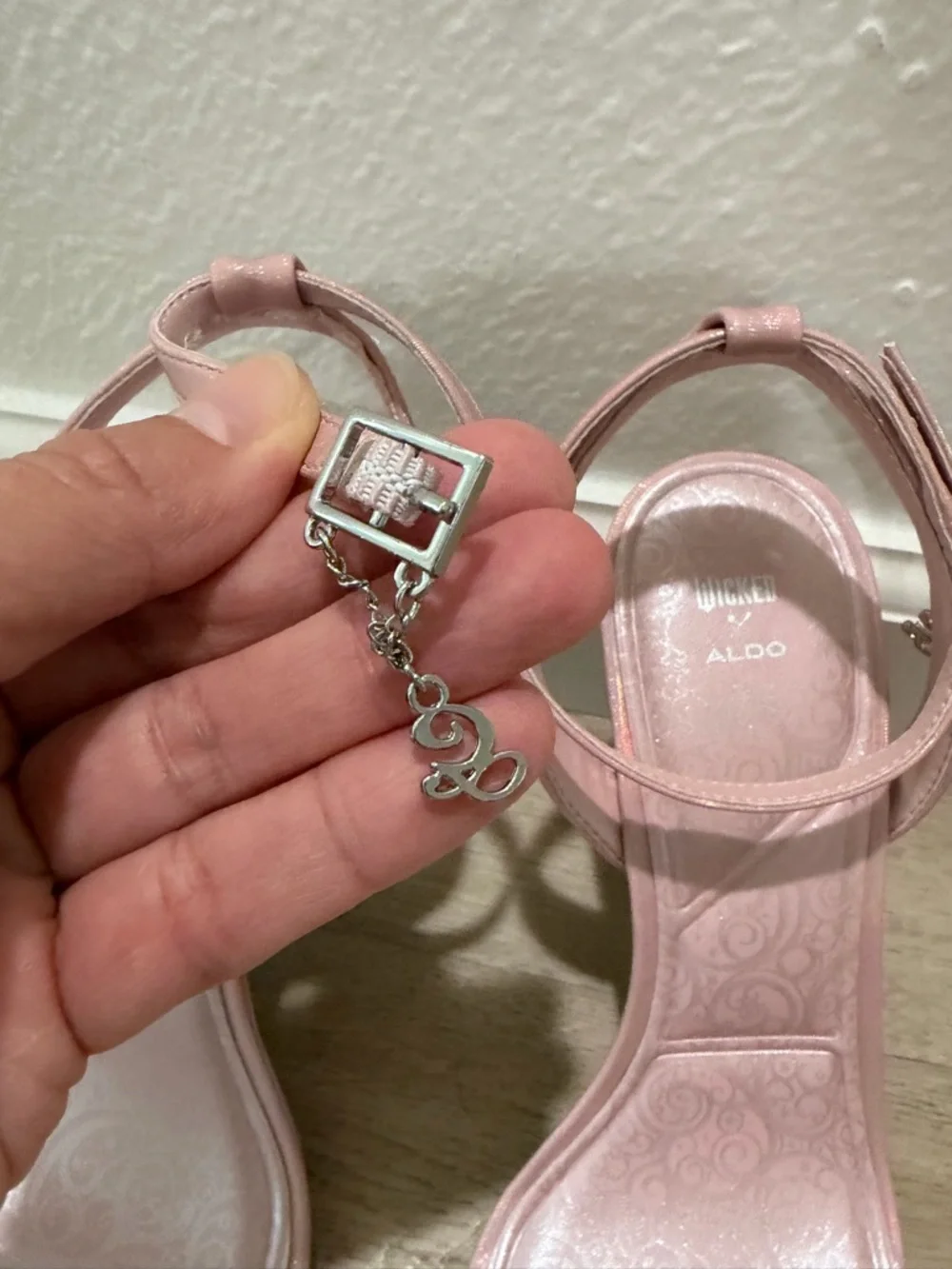 💗 NWOT Wicked x ALDO Glinda pink magic sparkle heels - Picture 5 of 12